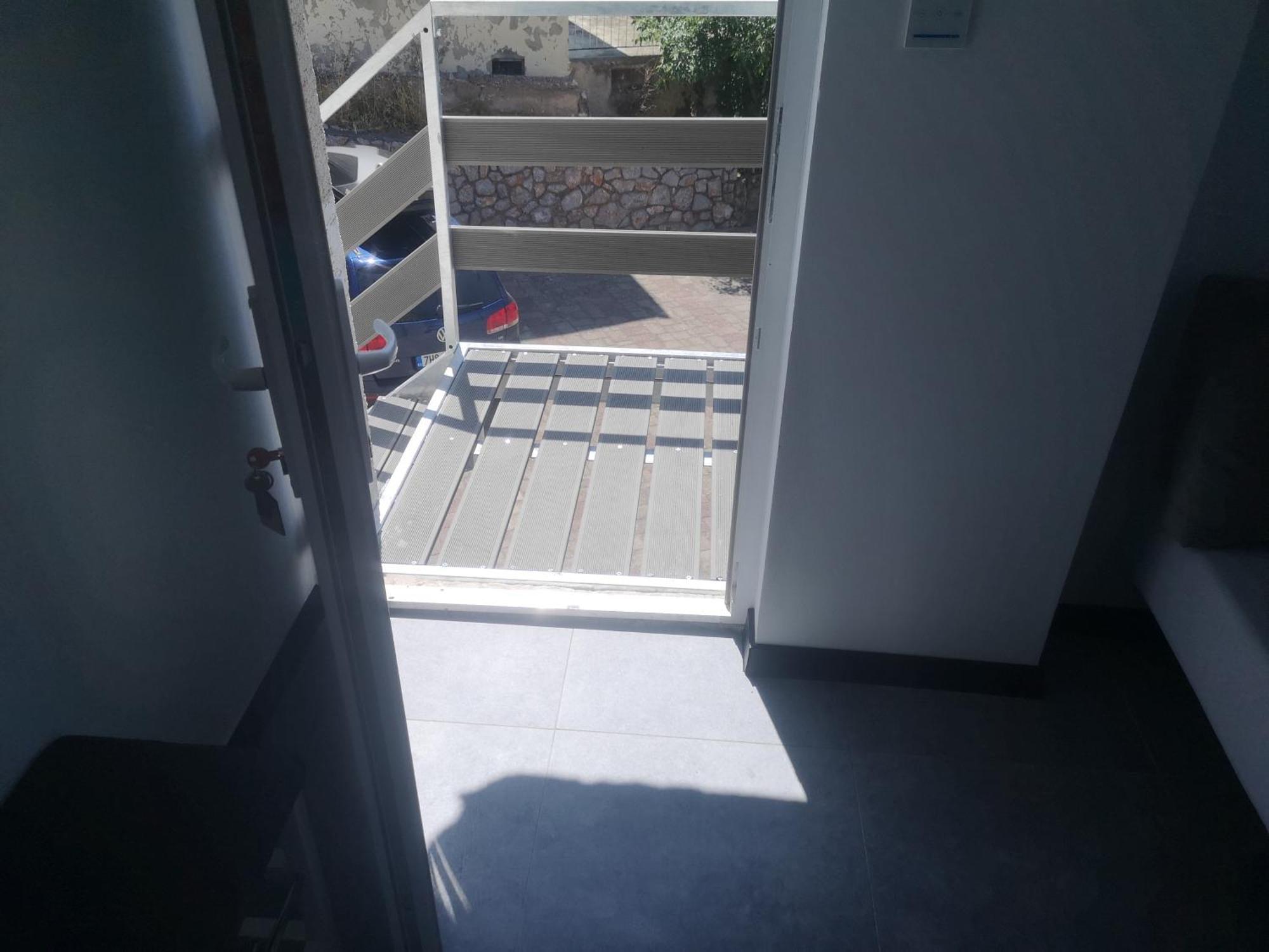 Nicol Apartment