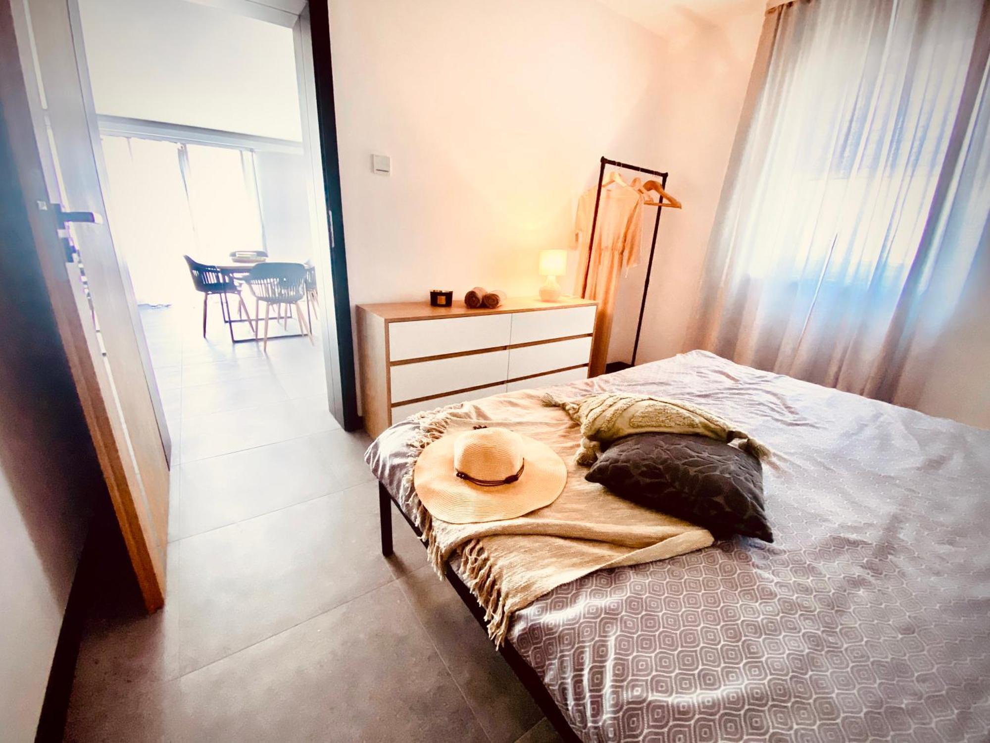Nicol Apartment *